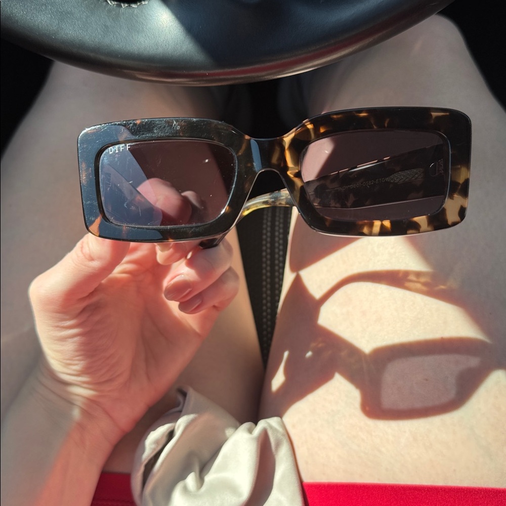 DIFF Tortoise Shell Sunglasses - image 4